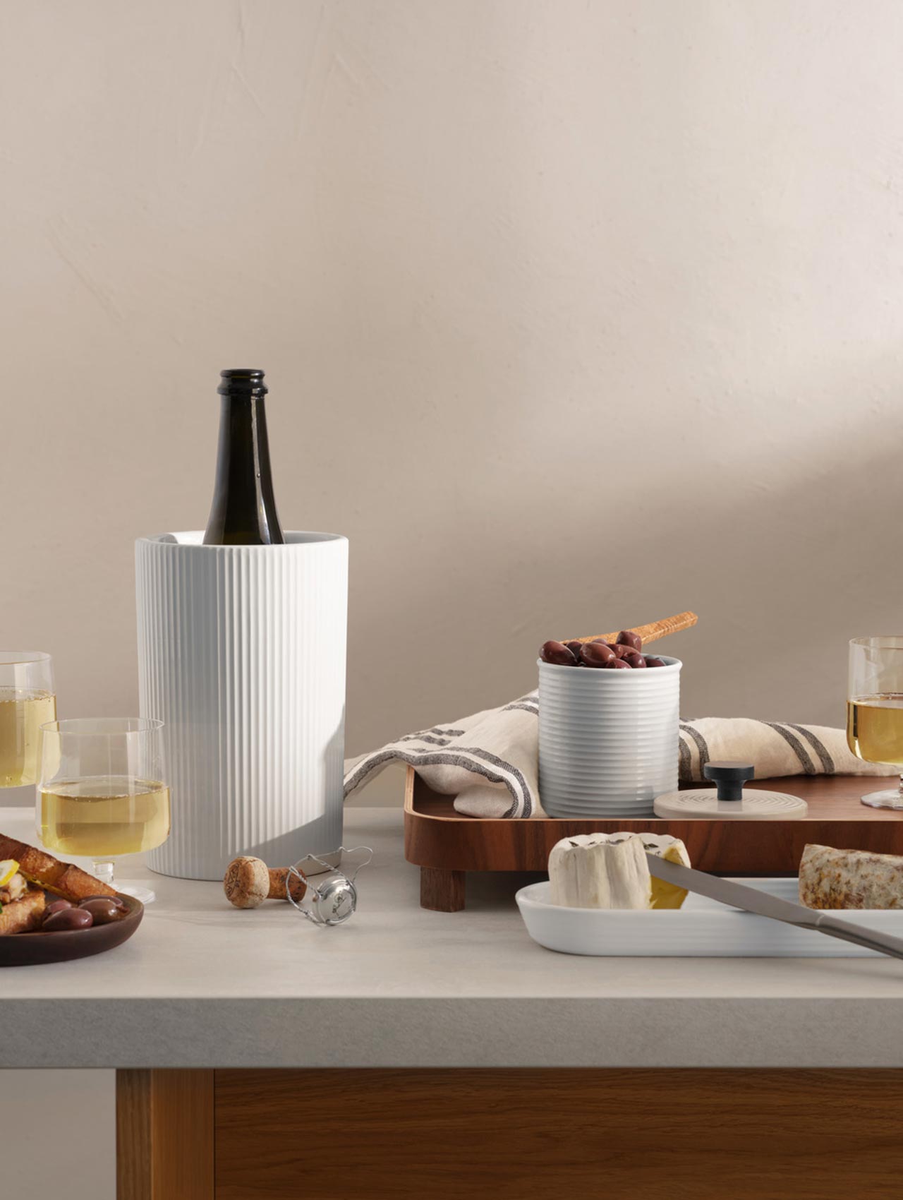 wine cooler, black (Ø13.5 × H21 cm)