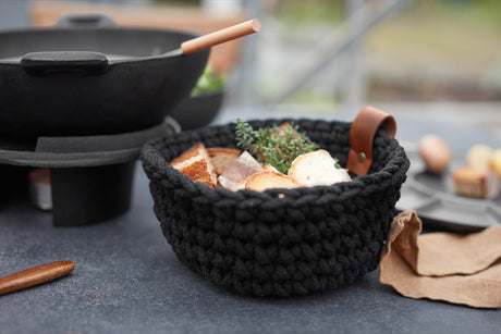 crocheted basket, black, M