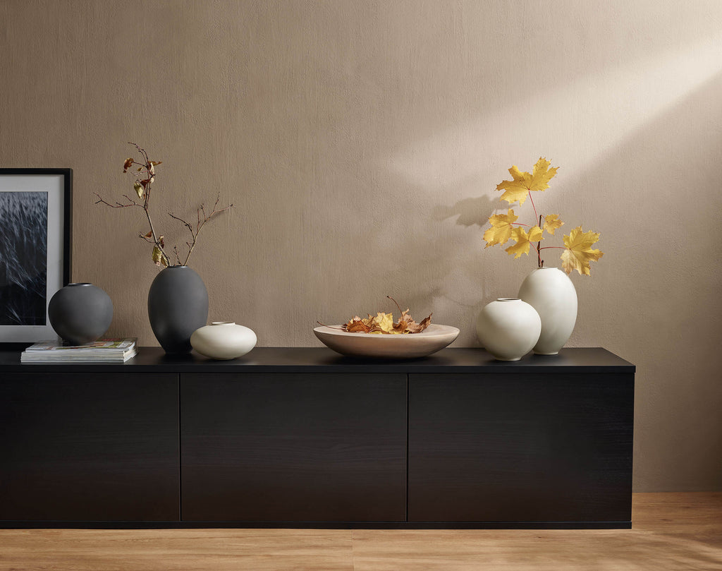 vase, basalt