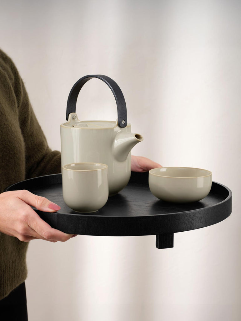 tablett auf fuß, schwarz