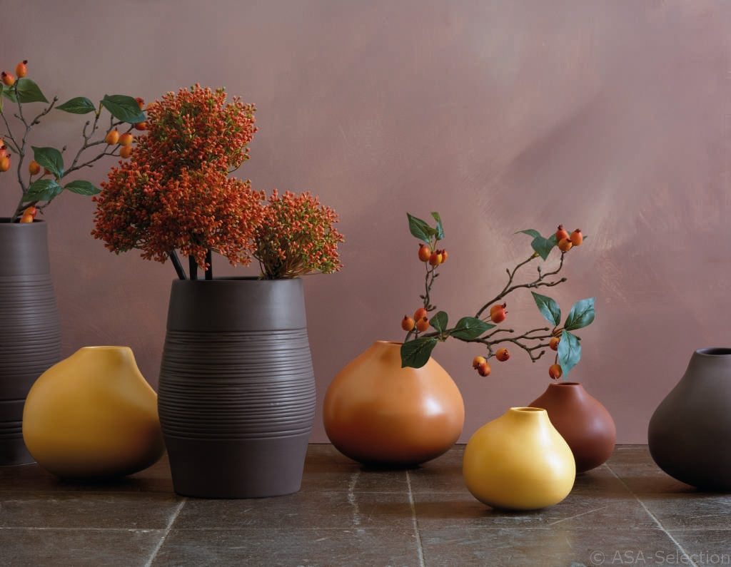 vase, pecan