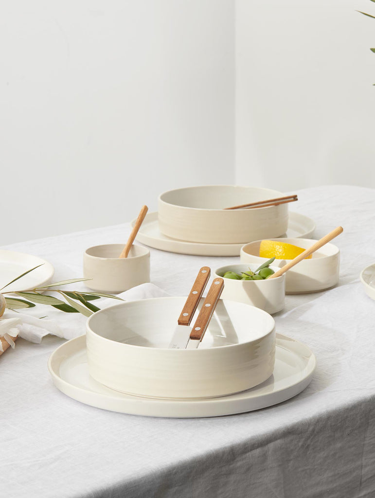 pastaschale, sparkling white