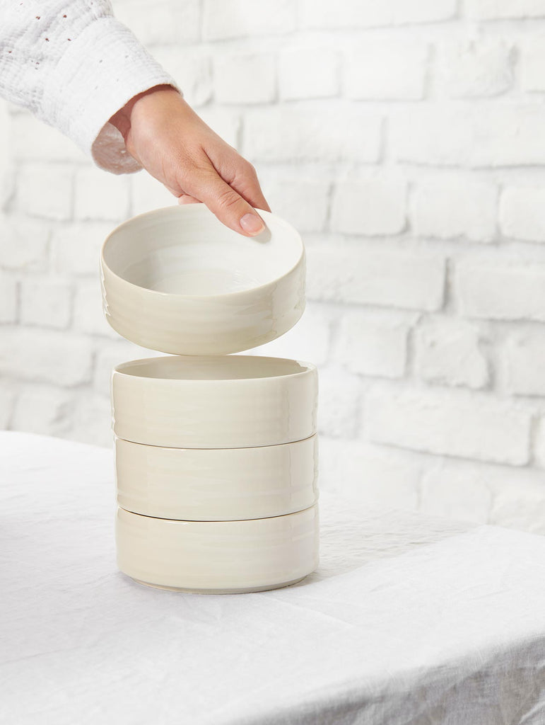 schale, sparkling white